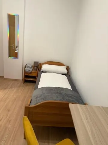 公寓 3 #netflix &wlan &kaffee Maschine & Zentral & 500m Innenhafen & 2 Min U Bahn