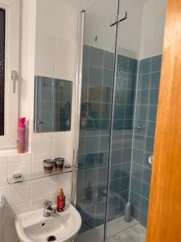 公寓 3 #netflix &wlan &kaffee Maschine & Zentral & 500m Innenhafen & 2 Min U Bahn